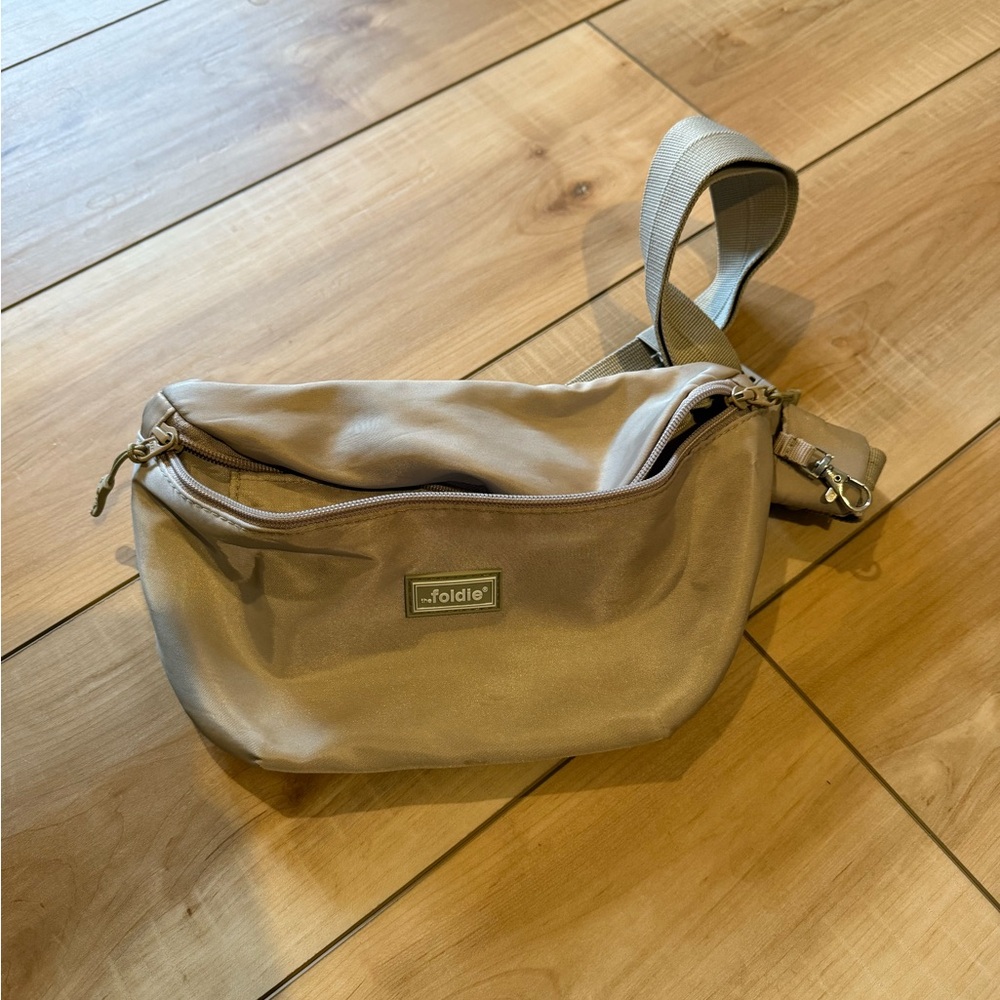 Foldie Anti theft travel crossbody bag